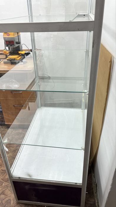 Шкаф - стекло