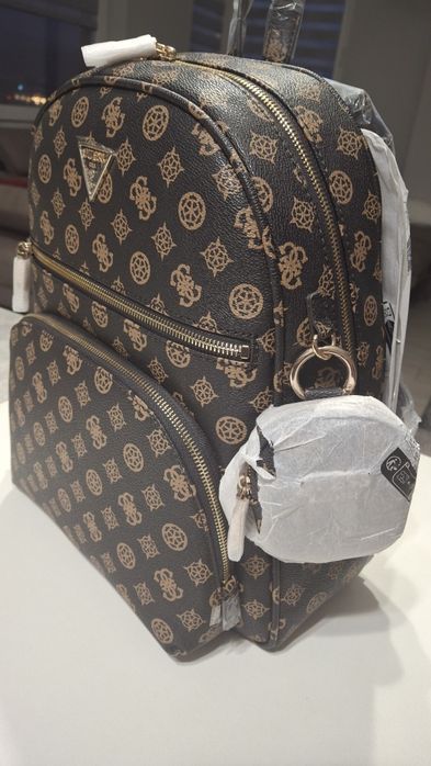 Раница Guess нова