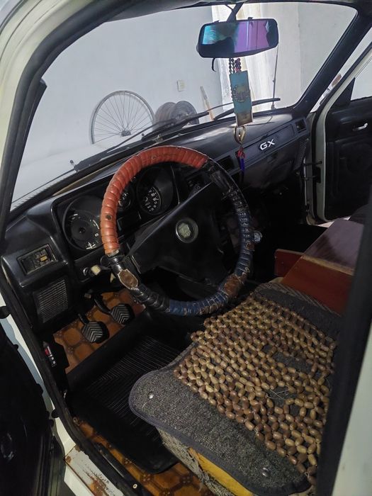 Волга 31029 год 1995