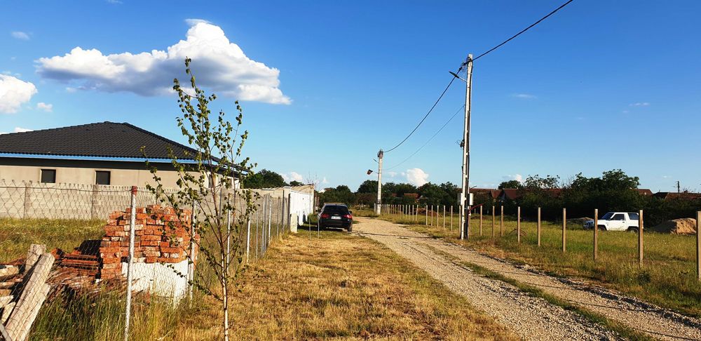 loc de casa 500 mp in LIVADA DE BIHOR cu PUD SI PUZ curent si apa termala la 100 metri