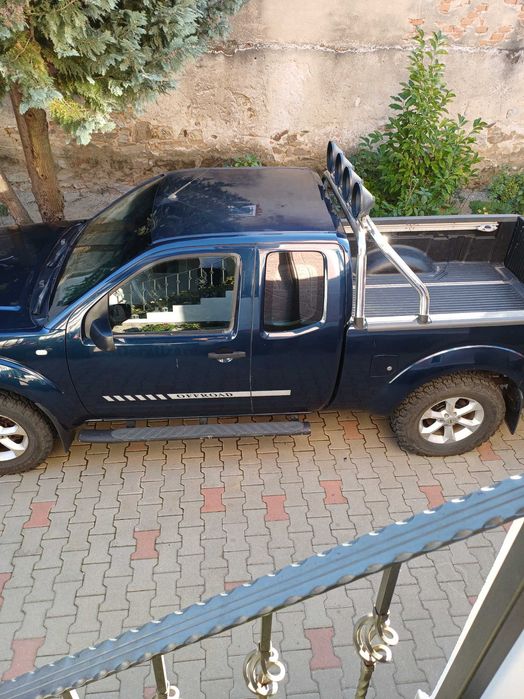 Vînd Nisan Navara D 40