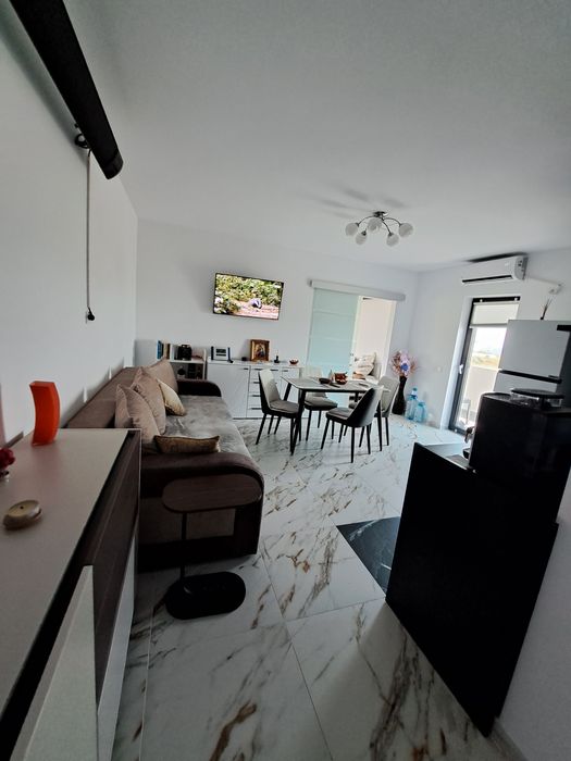 Apartament de LUX cu 2 camere – Vedere la mare & Răsărit – Etaj 2/3 – Zonă Epavă & Nibiru