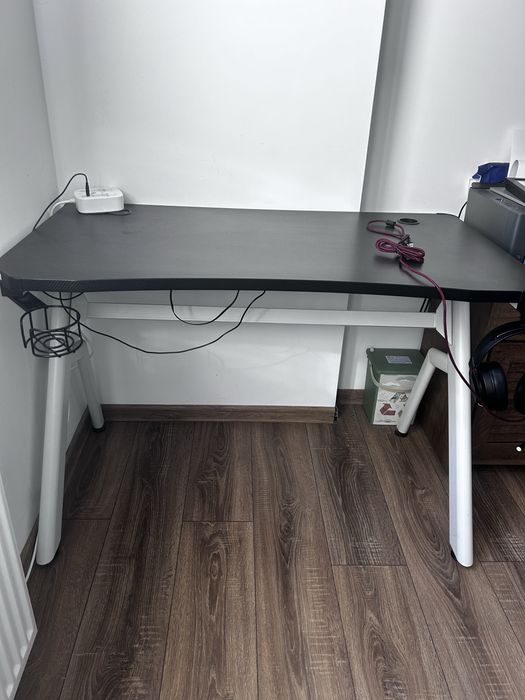 Masa si scaun de gaming