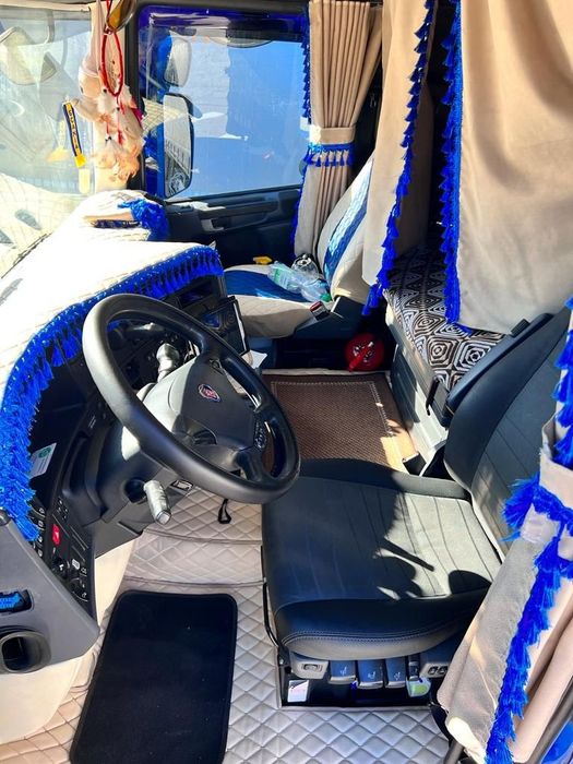 Schimb la variante  cu  auto ,SUV, autoutilitare..l. Scania R440; Euro 6 an fabricație 2013