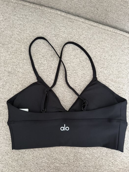 Alo Airlift Divine Bra & Alo Airlift Mesh High-Waist Divine Legging