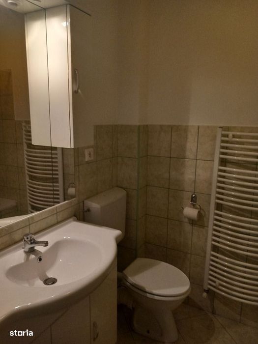 Casa cu etaj,cu garaj, D+P+E+M,611 mp, teren 371 mp,Central