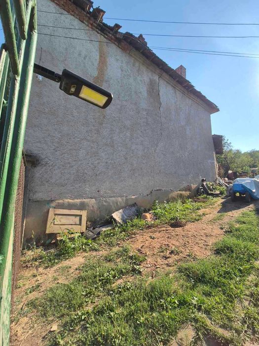 Продаваме къща в близост до Плевен !