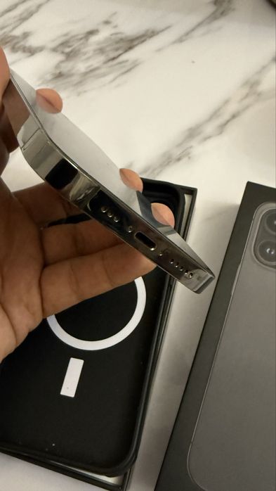 Продам IPhone 13 PRO