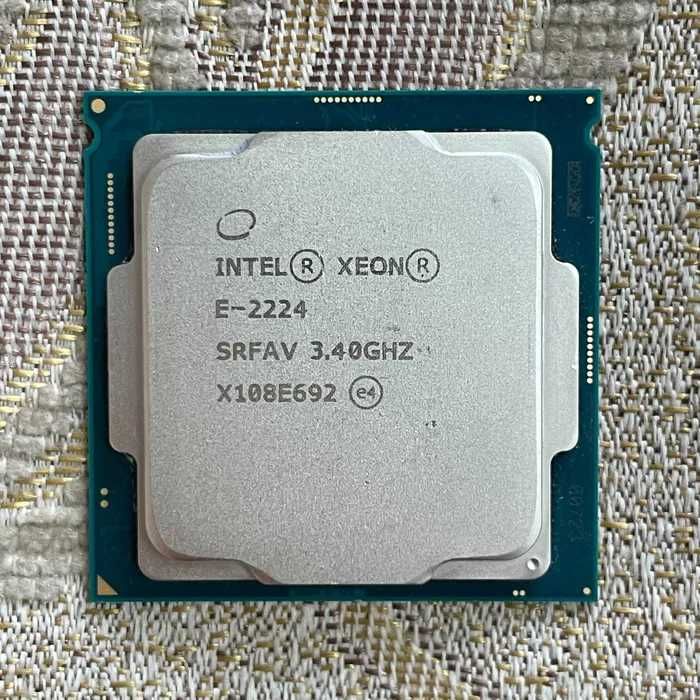 Процессор Intel Xeon E-2224