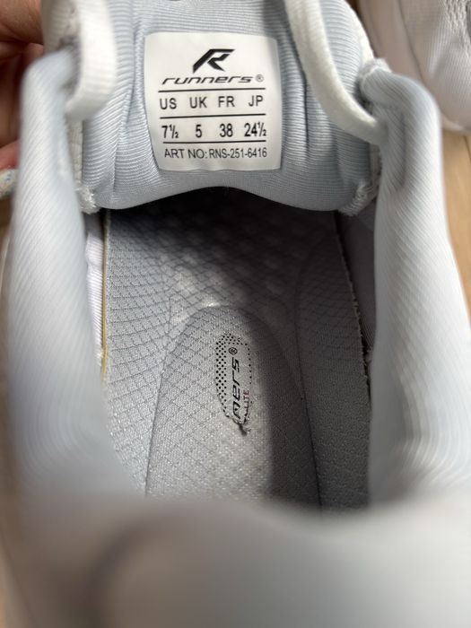 Дамски маратонки RUNNERS