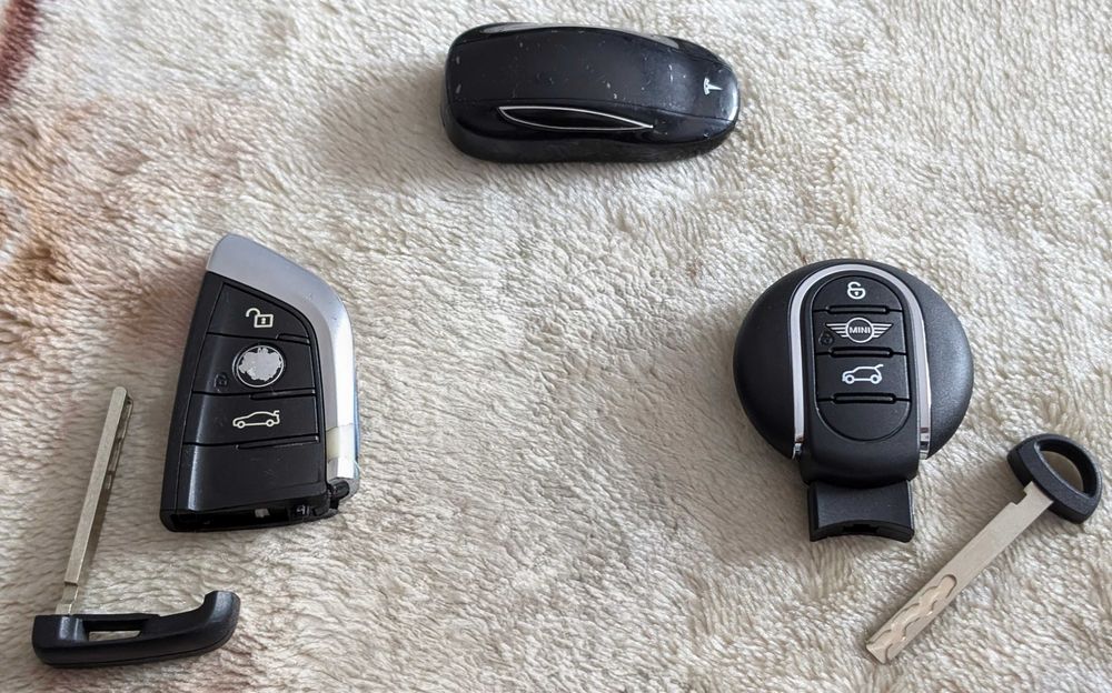 Piese BMW F30 Display CID 6.5", cheie BMW, Mini, Tesla etc