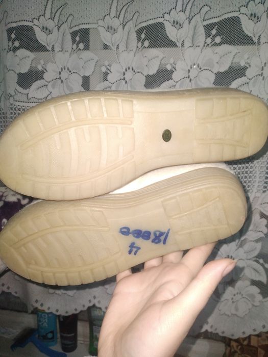 Продам новые унты