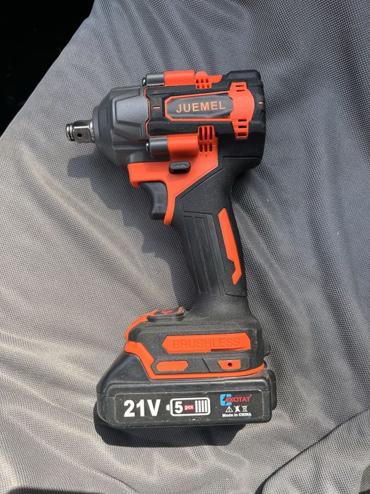 Cheie de impact 1/2′′ si 1/4′′, JUEMEL  21V