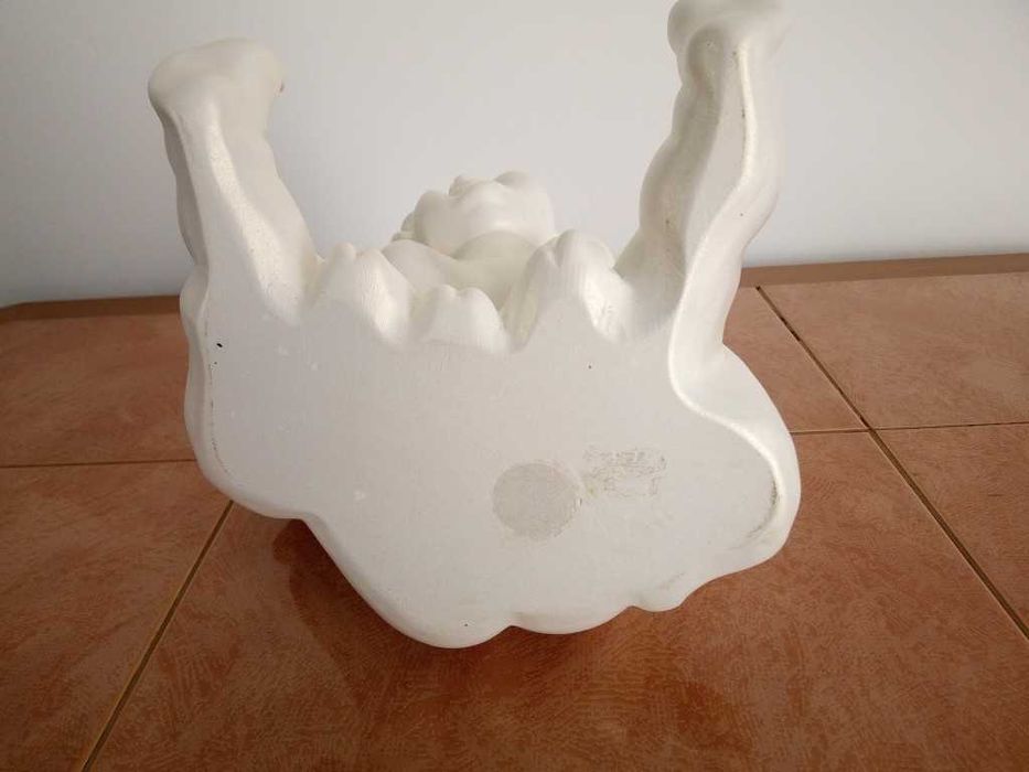 Statuetă Heruvim Sidefat din Polirășină – Decor Elegant, 25 cm