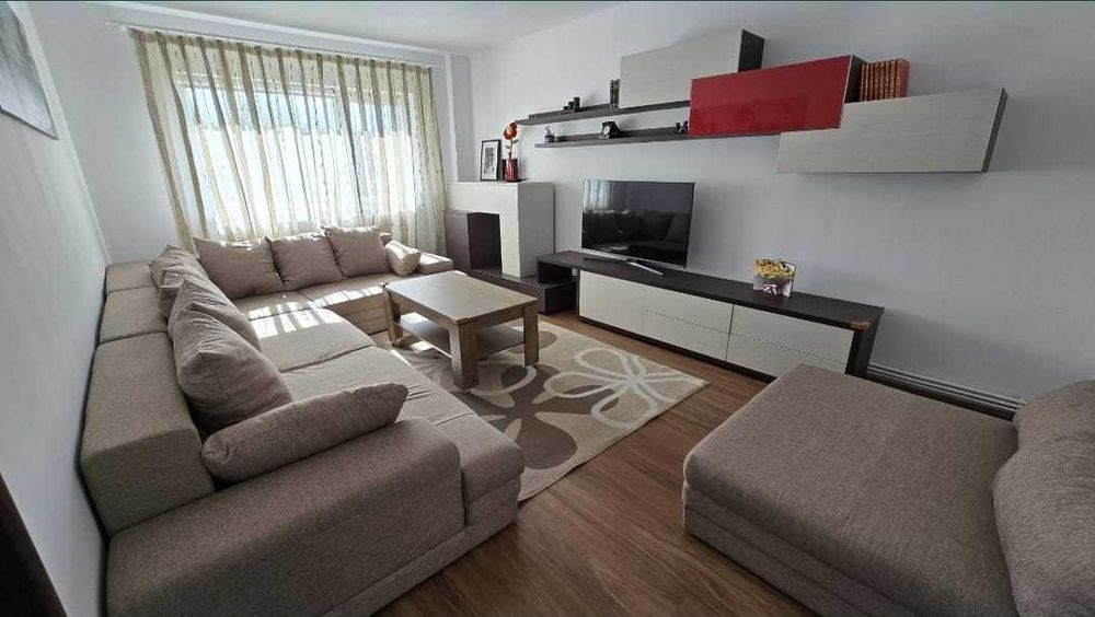 Apartament de inchiriat cu 4 camere decomandat 3/4, CT/AC, Rovine