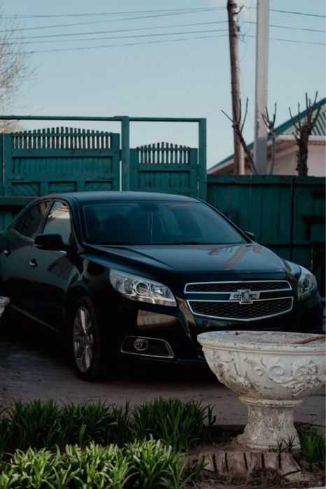 Автомобиль Chevrolet Malibu