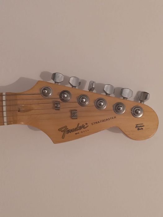 Электрогитара Fender