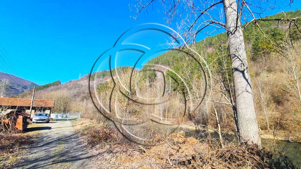 Продава се Къща в с. Томпсън, Област София-област - 100 кв.м за 650 €/кв.м - Снимка #11