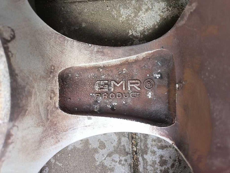 Продам оригинальные легкосплавные диски "EMR".