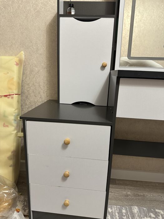 Туалетный столик