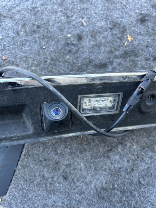 Лайстна с Камера БМВ Ф01 ф02 за багажника BMW F01 f02 7 серия