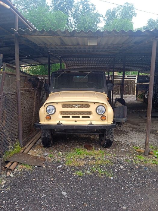 Продается уваз 1990 года машина на хаду