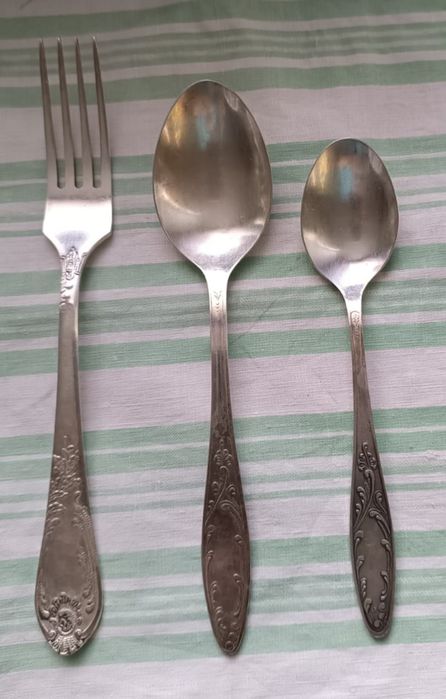 Продам мельхиоровые ложки и вилки