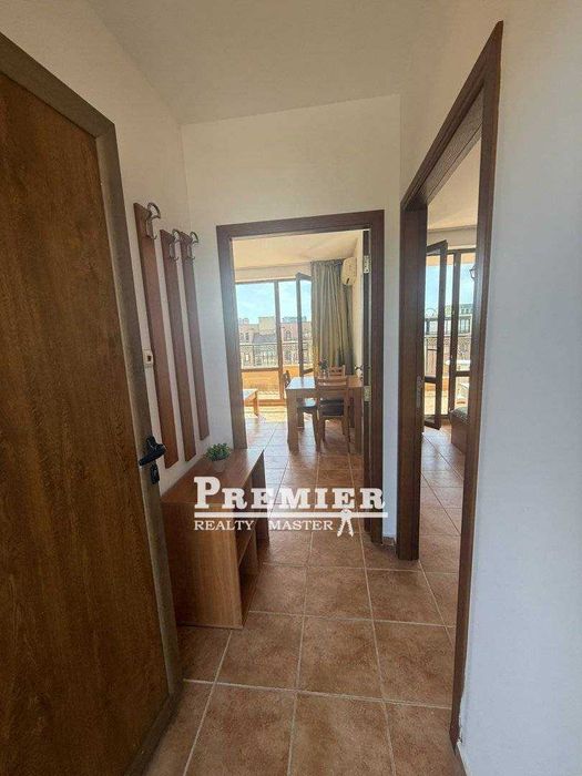 Двустаен апартамент с просторна тераса в северната част в Слънчев бряг