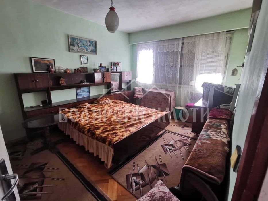 Продава се Тристаен апартамент в Велико Търново, Чолаковци - 84 кв.м за 952 €/кв.м - Снимка #2