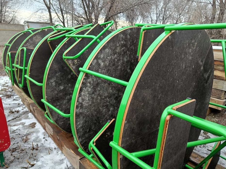 Карусель с сидениями шестиместная