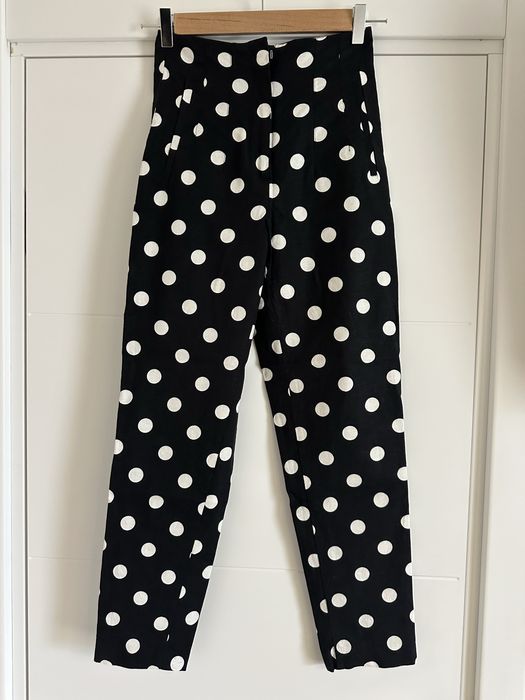 Рокли, костюми Zara, S*andro, B*rberry