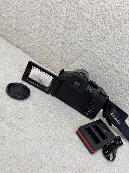 Aparat foto Panasonic Lumix fz300 4k