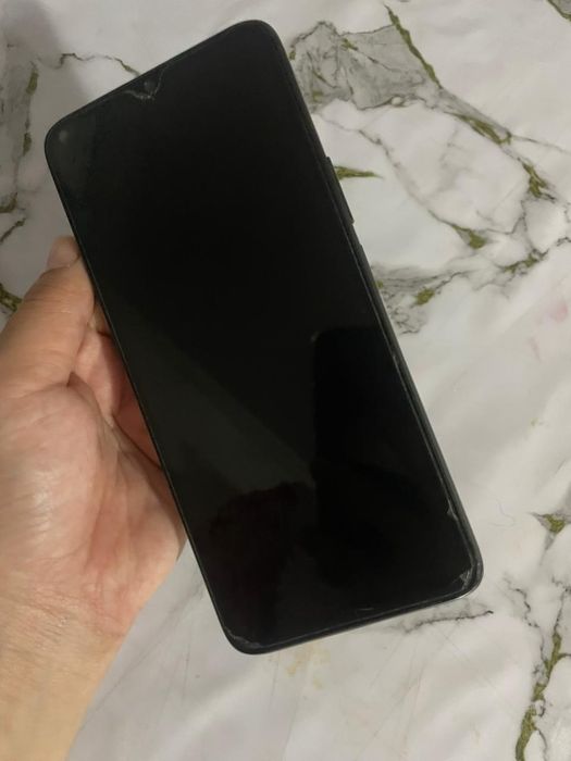 Продам телефон Honor