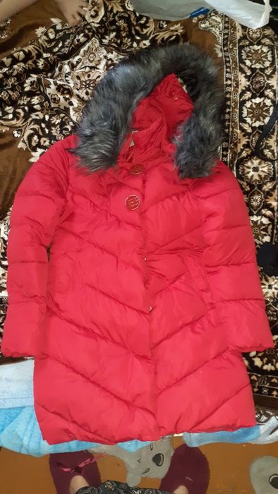 Продам зимнию куртку на девочку
