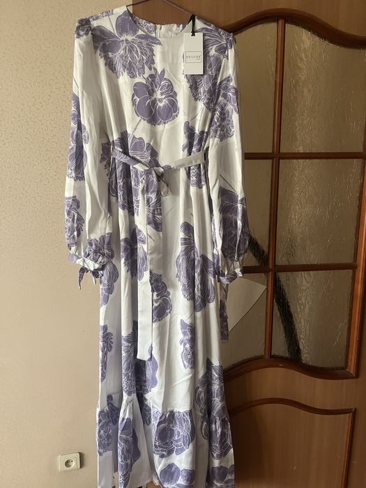 Женское  шелковое платье