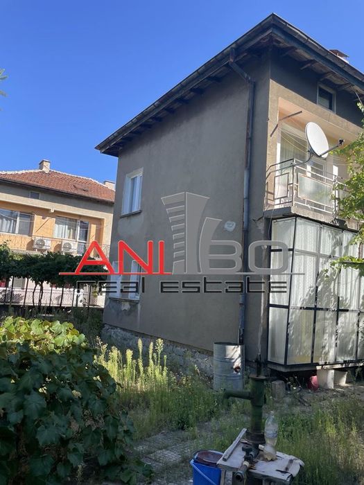 Къща в София, област-с.Гара Елин Пелин площ 120 цена 250000