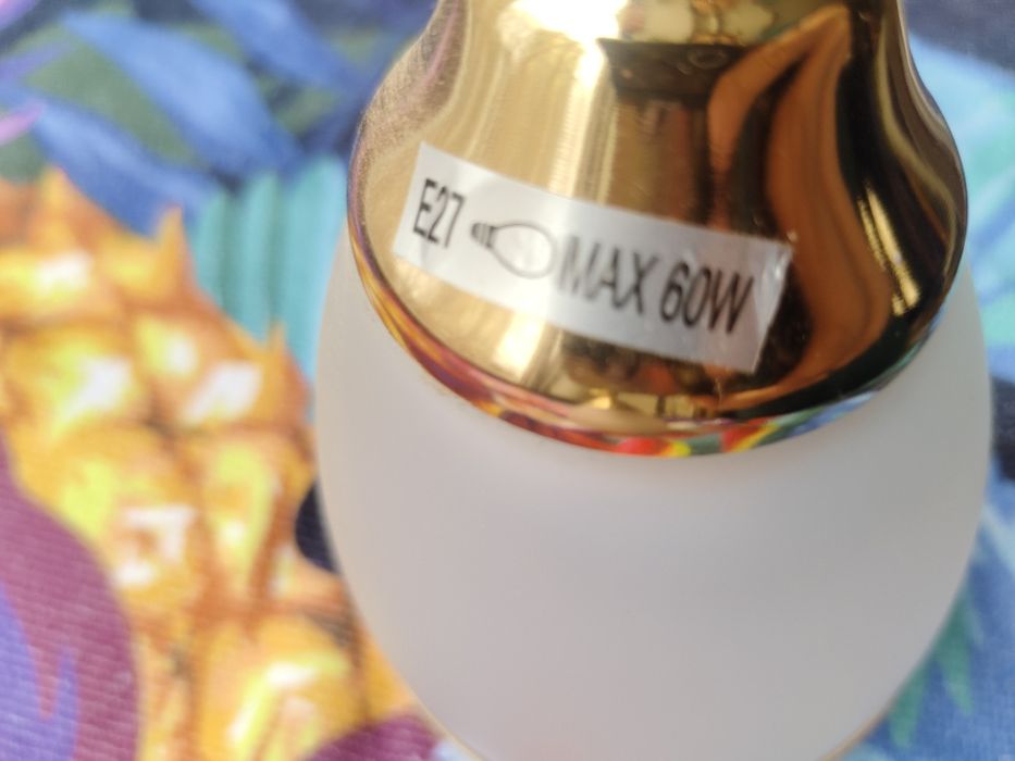 Люстра аккуратная