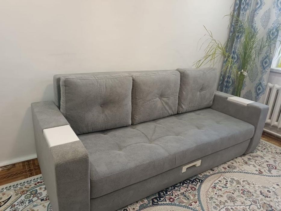 Продается диван в отличном состоянии