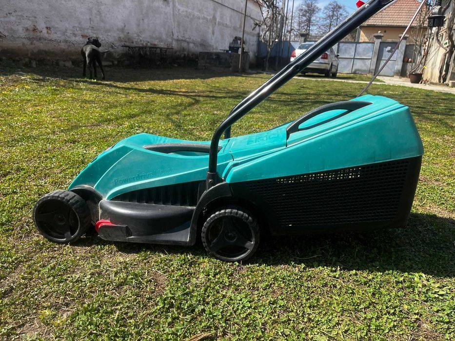 Masina de tuns iarba, cositoare, coasa gazon