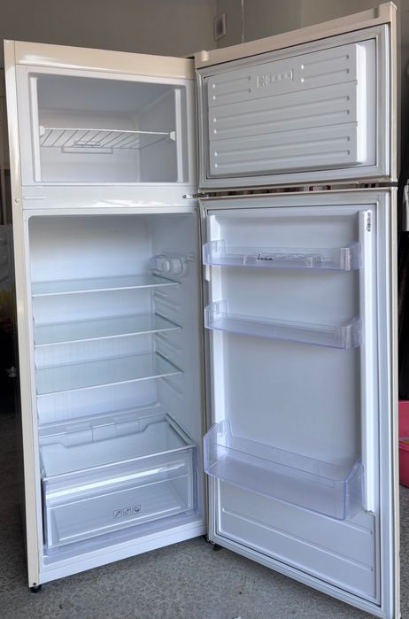 Frigider cu congelator Fram