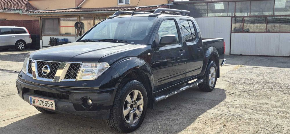 NISSAN Navara