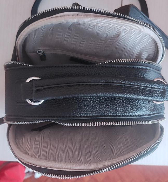 Черна дамска  раница