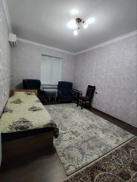 Vokzalda 3xonali kvartiraning bir xonasi ijaraga berilladi