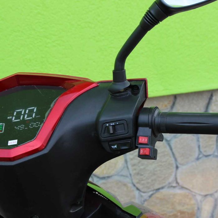 Електгрическа Триколка-Скутер MAX SPORT 1500W RED