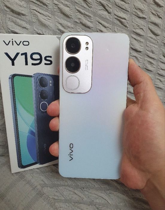 Srochna Sotiladi Vivo Y19S 8/128GB Silver White Igravoy Karobka Yaxshi