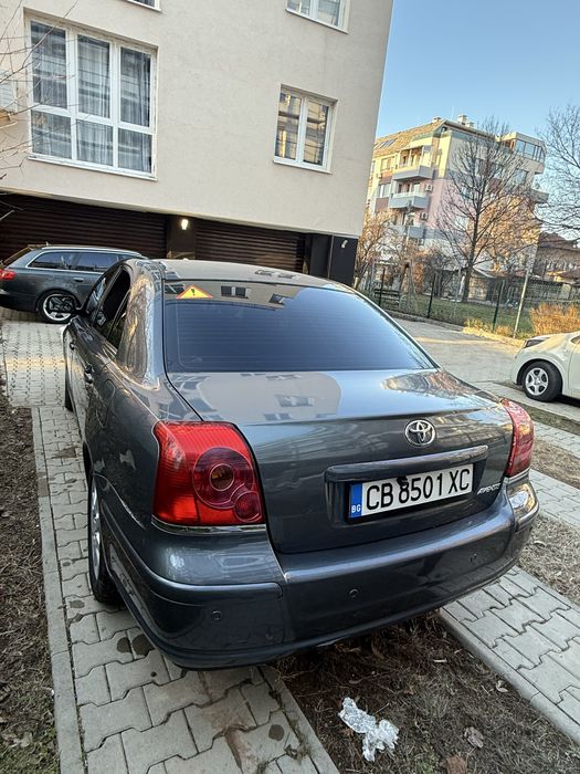 Toyota Avensis 2.2 дизел