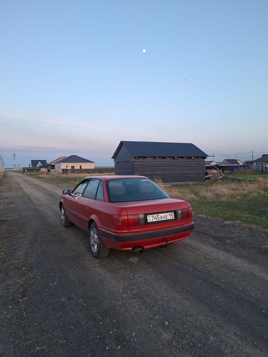 Продам Ауди 80 б4
