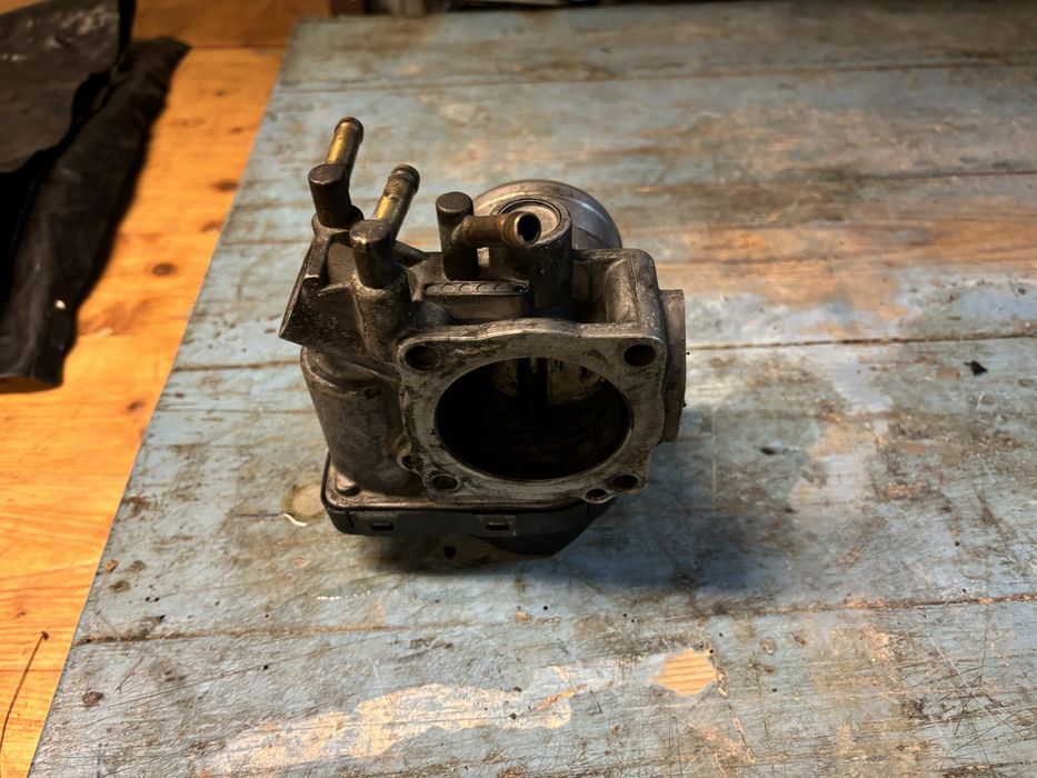 Дросел клапа за Ауди А3,Голф 4 1.6 101 кс