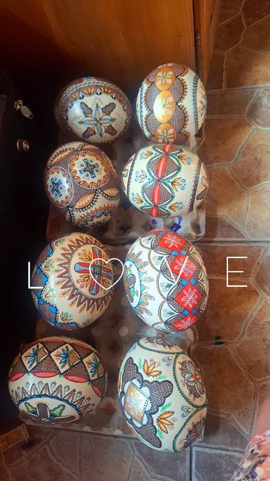 Oua incondeeate tradiționale de strut