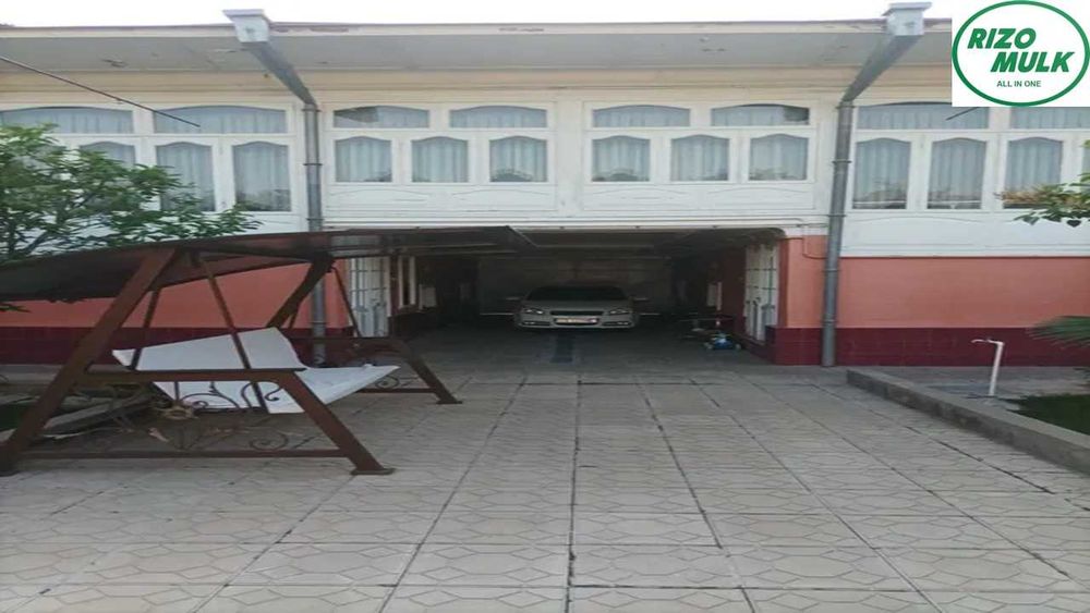 Назарбек Харакатда файзли ховли сотилади. NR494/171